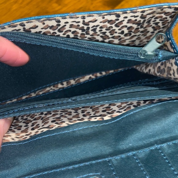 Relic Blue Leather Wallet - Picture 5 of 5